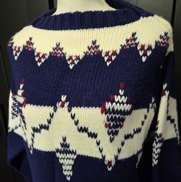 Vintage 1980s Kimlon by RBK Importers navy blue and cream knit sweater - Picture 2 of 6